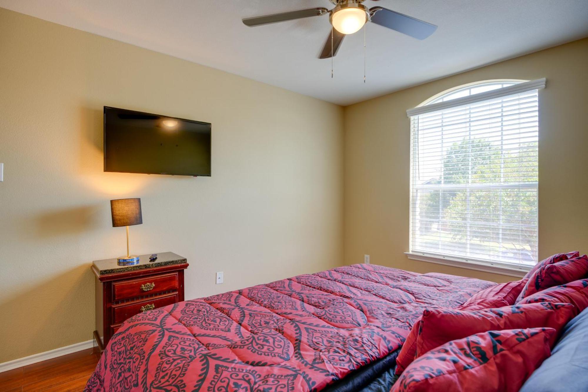 San Antonio Home With Pool Access Near Lackland Afb Εξωτερικό φωτογραφία