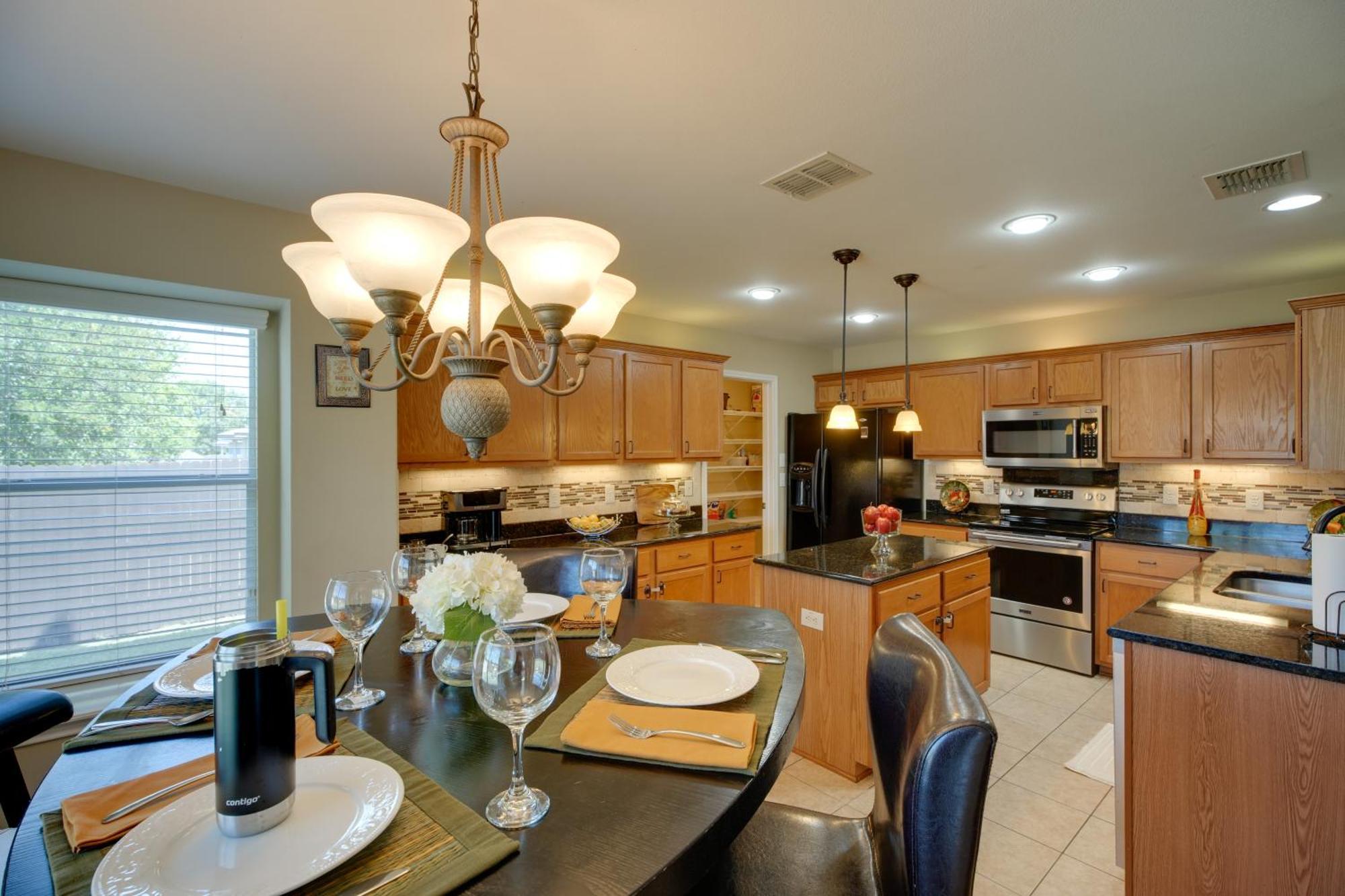 San Antonio Home With Pool Access Near Lackland Afb Εξωτερικό φωτογραφία
